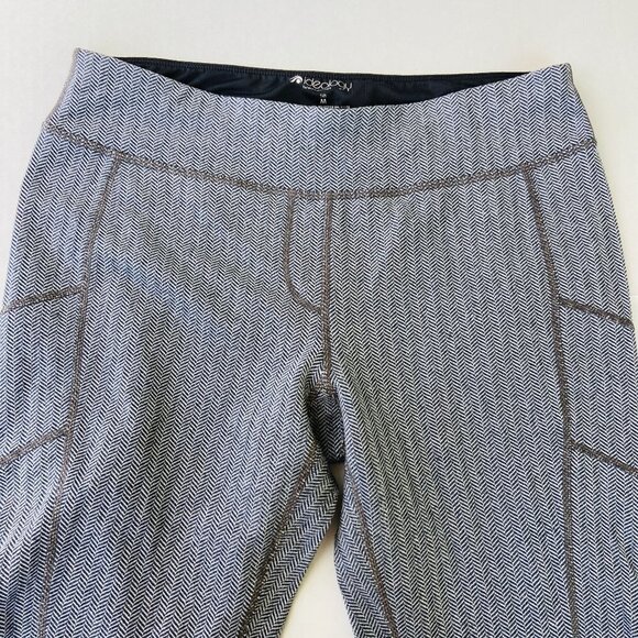 ✨2/$20✨ Ideology Print Grey Leggings Medium - Picture 3 of 8